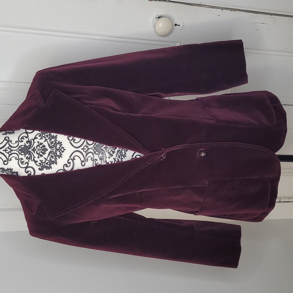Highland Queen vintage velvet single breasted blazer burgundy fully lined.